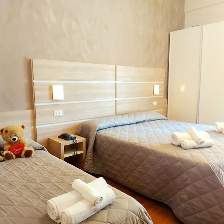 Hotel Monica-3